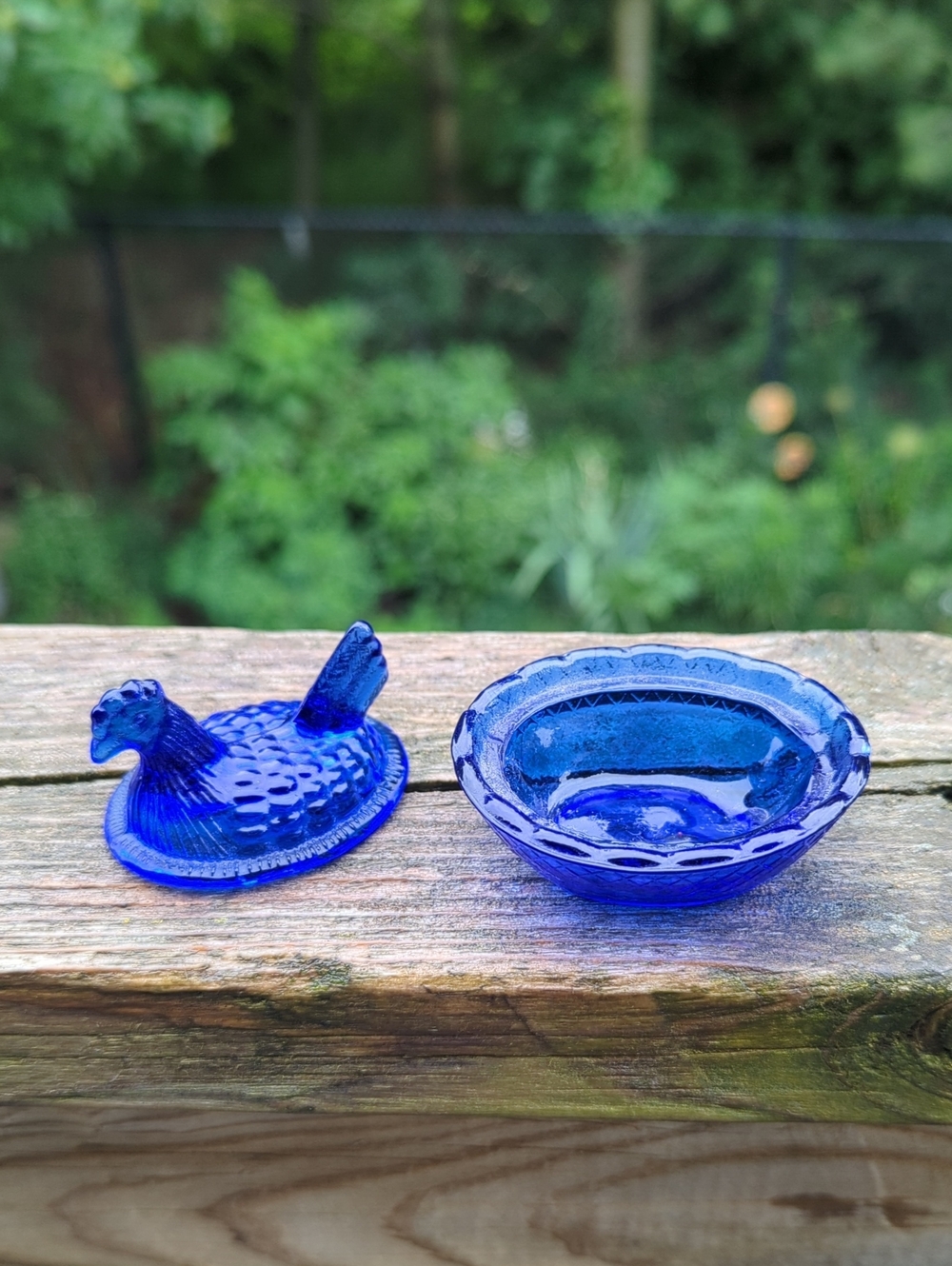 Vintage Cobalt Blue Hen - Picture 2 of 10